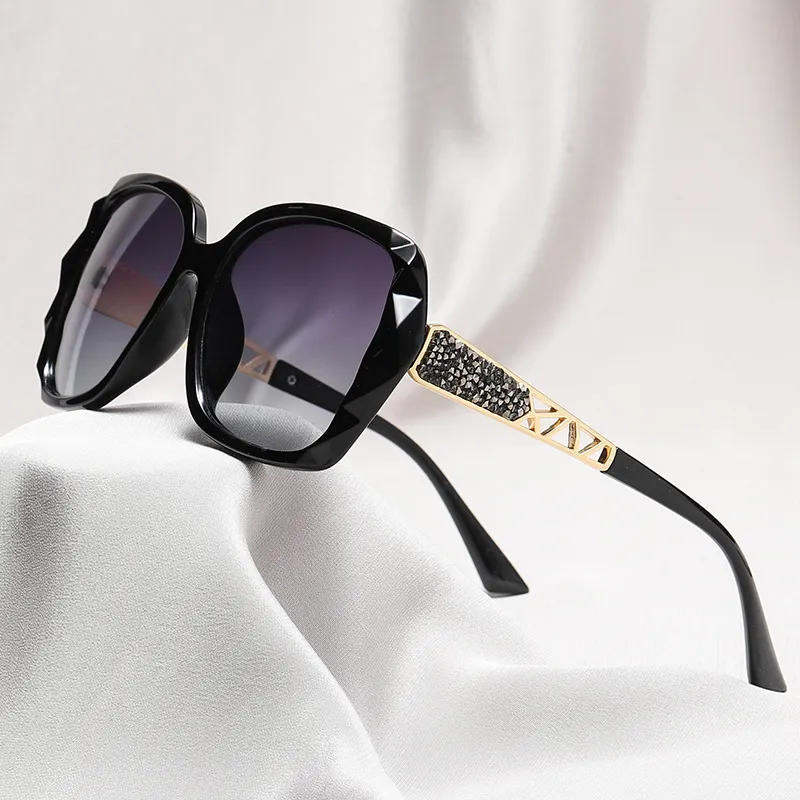 Stor ram Polariserade Solglasögon Kvinnors Anti Ultraviolett Trend Solglasögon Round Face Drive Eyewear