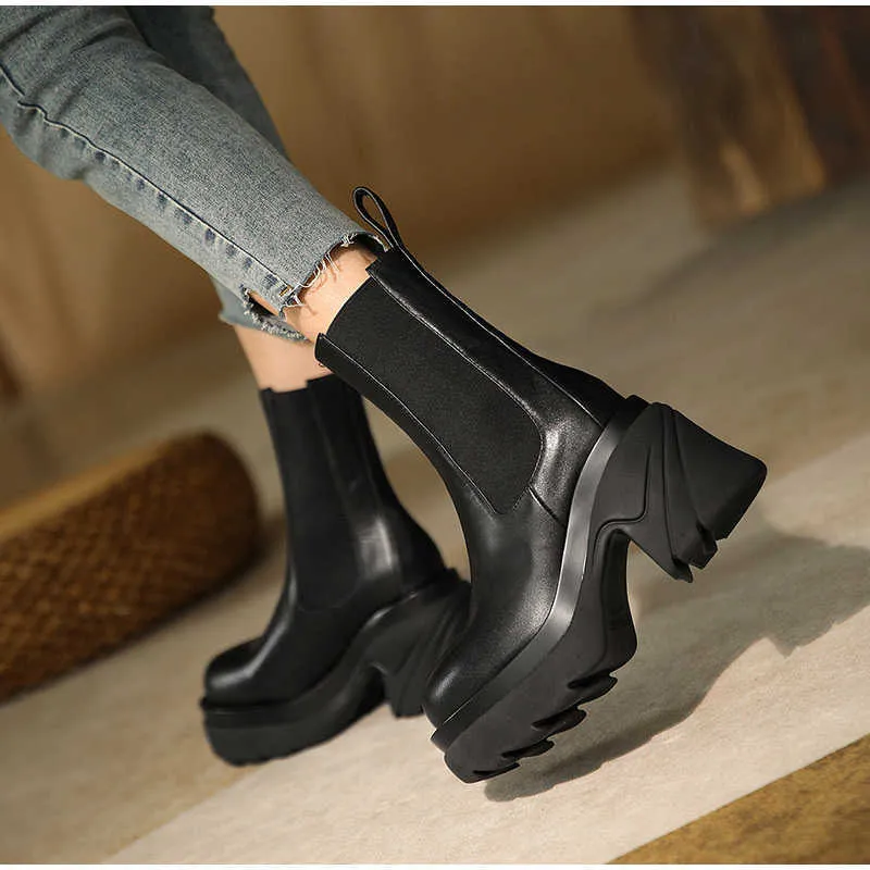 النساء الأحذية الكاحل مختلطة اللون أسفل الأحذية منصة زلة على أحذية السيدات الرجعية عارضة الإناث أحذية المطر الأزياء 2021 جديد Y0914