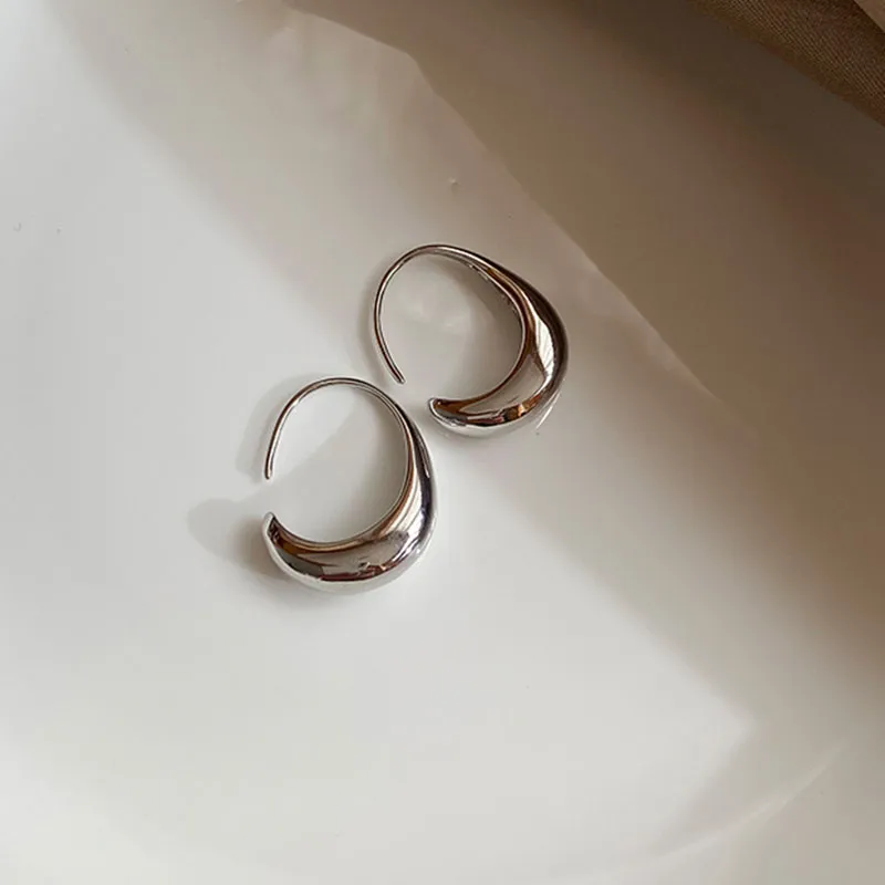925女性のためのスターリングシルバースタッドイヤリングフランスのトレンディゴールドメッキC Shapeイヤリング花嫁の宝石類はアレルギーを防ぐ