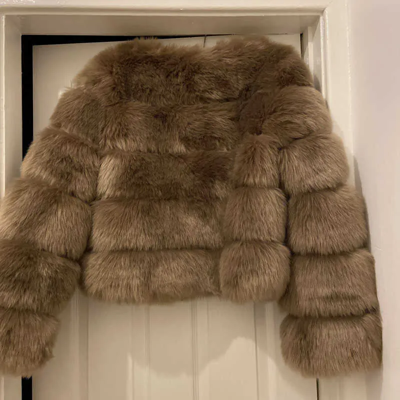 ZADORIN Long Sleeve Faux Fur Coat Women Winter Fashion Thick Warm Fur Coats Outerwear Fake Fur Jacket Plus Size 211019