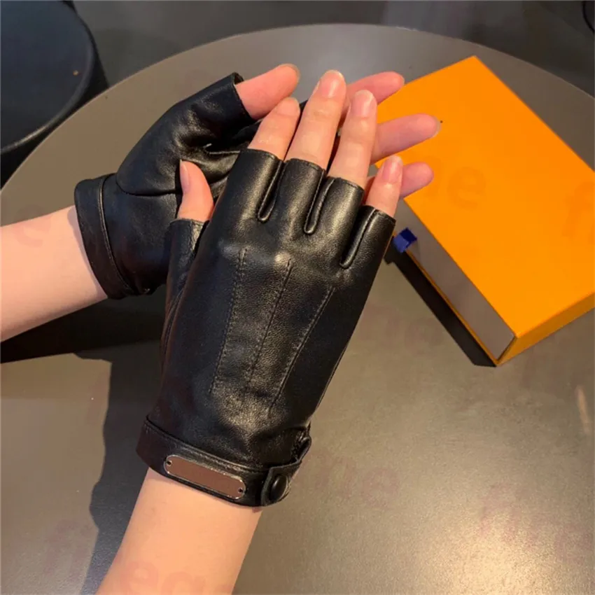 Luxurys fingerfri handske Kvinnor Cykling Mitten Autumn Winter Warm Driving Gloves Trendy Leather Mittens2165