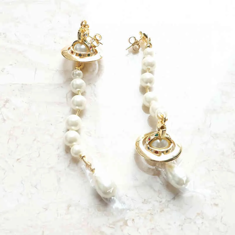 女性真珠チェーンチェコドリル軌道チャームイヤリングバロック様式の真珠の不規則なダンニ耳スタッドの女性ジュエリーギフト