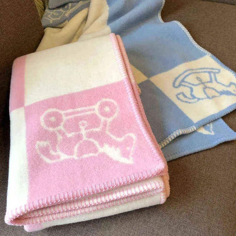 Luxury Cashmere Plaid Blanket Baby Wool Throw Blanket Cute Horse Pattern Pink Blue Khaki Yellow Kids Boy Girl Gift Blankets 220113282v