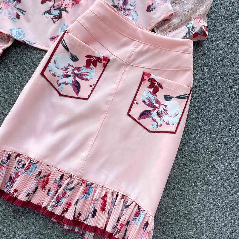 Diseñador de moda Verano Otoño Traje rosa para mujer Ver a través de blusa de retazos de encaje y falda plisada de cintura alta Conjunto de 2 piezas 211106