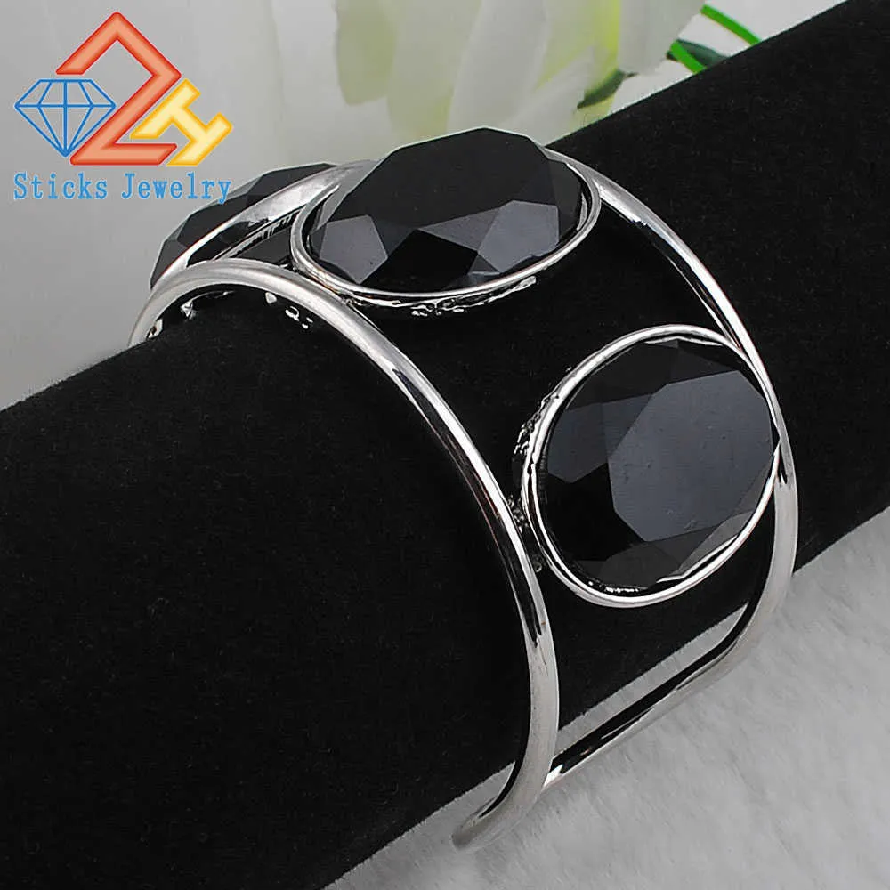 Big Cuff Bracelets for Women New Trendy Plated Round Jewelry Hollow Design Wide Bangles Bracelets Q0719