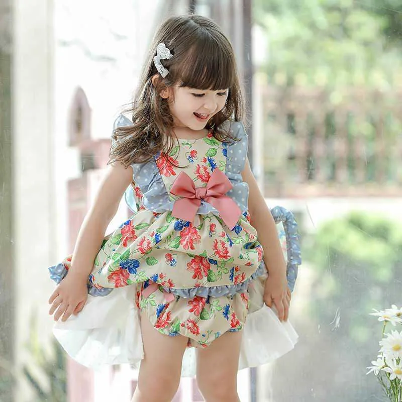 Abiti da festa ragazze Bambini in stile spagnolo vestiti bambini principessa senza maniche floreali E19245 210610