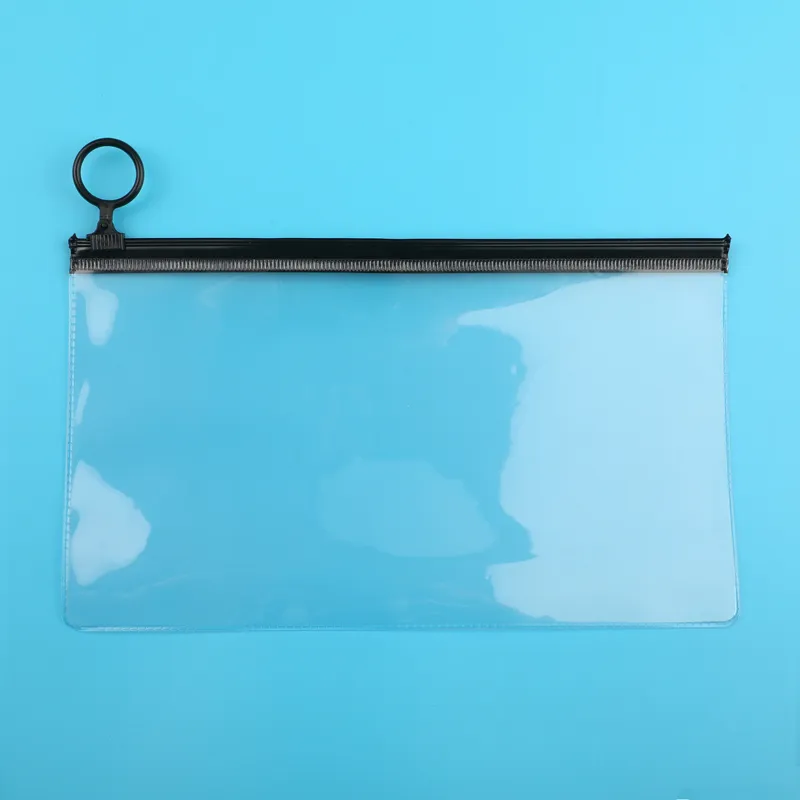 Commercio all'ingrosso trasparente glassato del sacchetto della chiusura lampo del PVC dell'anello del sacchetto della penna di immagazzinaggio della cancelleria cosmetica
