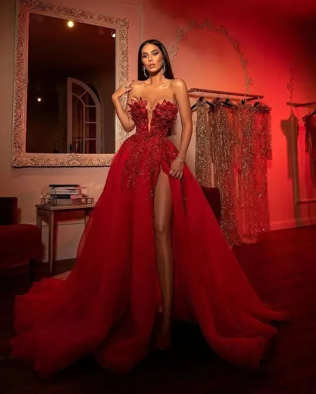 2022 Röd arabiska aso ebi spetsar stilfulla lyxiga balklänningar pärlstav kristaller sexig kväll formell parti andra mottagnings klänningar 3235