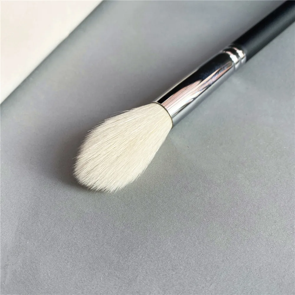 Long Blending Makeup Brush 137s Poudre synthétique Blush Highlighter Beauty Cosmetics Brush Tool