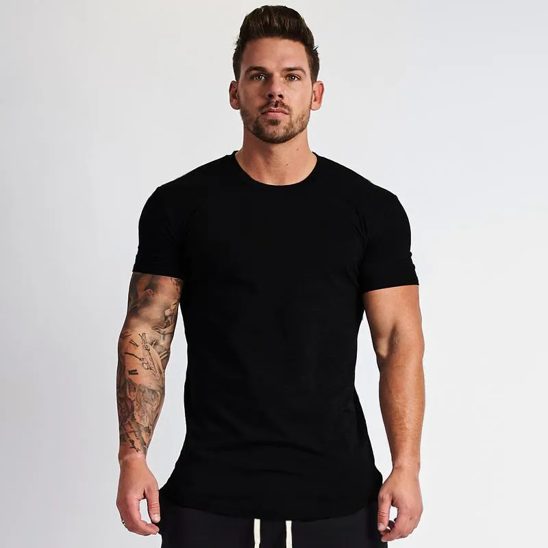 Muscleguys 새로운 일반 의류 피트니스 티셔츠 남자 O 넥 티셔츠 코튼 보디 빌딩 티셔츠 슬림 맞는 탑스 체육관 Tshirt Homme 210315
