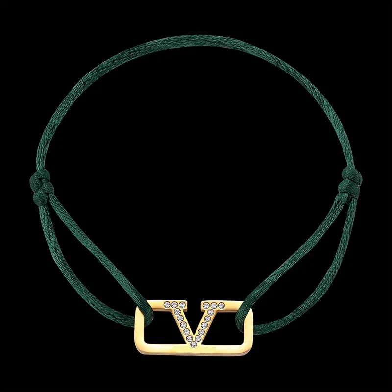 Vankeliif Bracelet simple en corde rouge tissé à la main pour femme avec lettre rectangulaire V en forme d'accessoire populaire à porter au quotidien