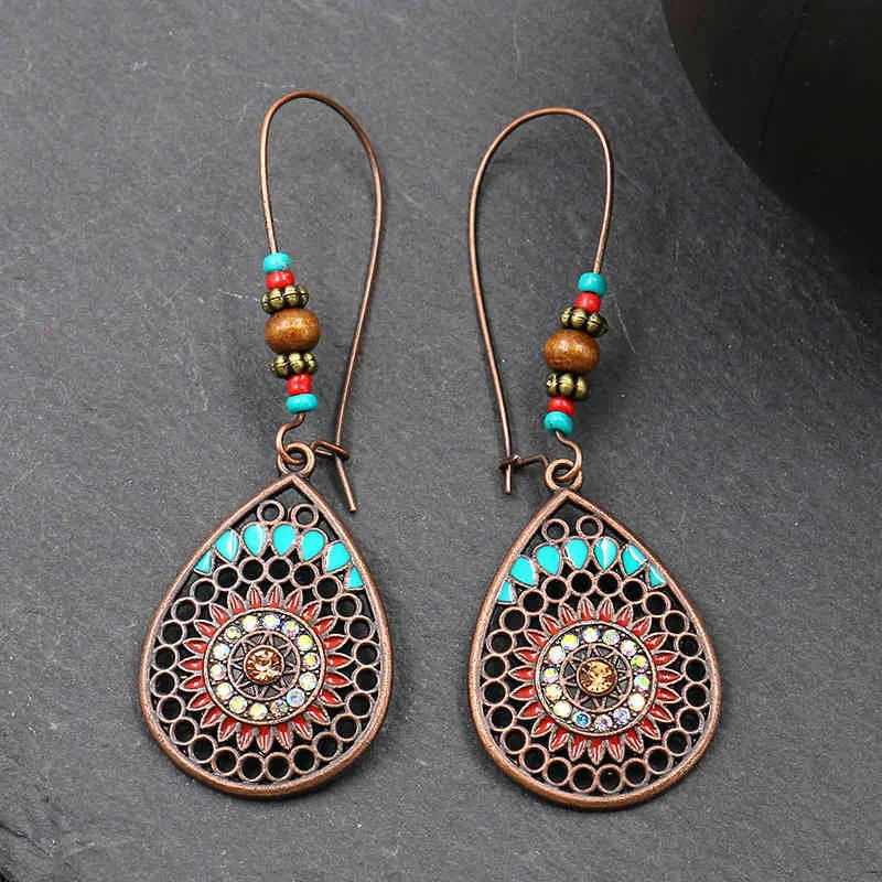 Boucles d'oreilles de style européen et américain Ensemble de 9 boucles d'oreilles en alliage