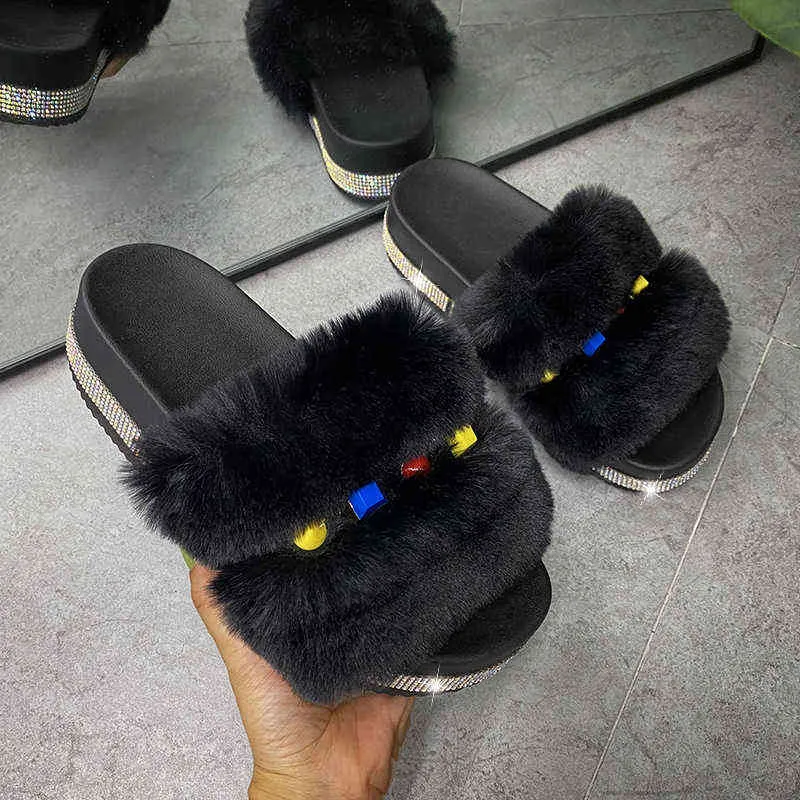 Färgglada Rhinestone Furry Faux Fur Slides Plattform Sandaler Kvinnor Vit Gullig Plush Embellished Diamante Glitter Modish Tofflor H1122