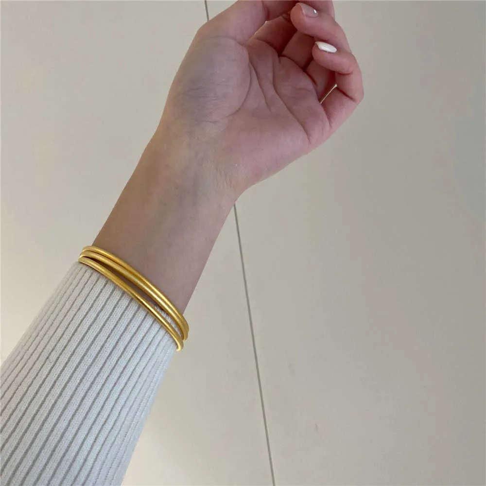 Fflacell 2021 New Fashion Retro Sand Gold Bracelet Simple Closed Golden Bracelet for Women Girl Party Jewellery Q0719