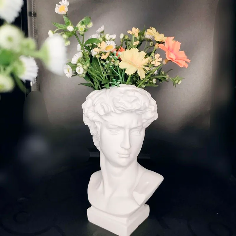 Vase en résine Décoration de la maison Pot de fleur Sculpture Statue Maquillage Porte-pinceau Porte-stylo Boîte de rangement Décoration nordique Modèle d'art 210310