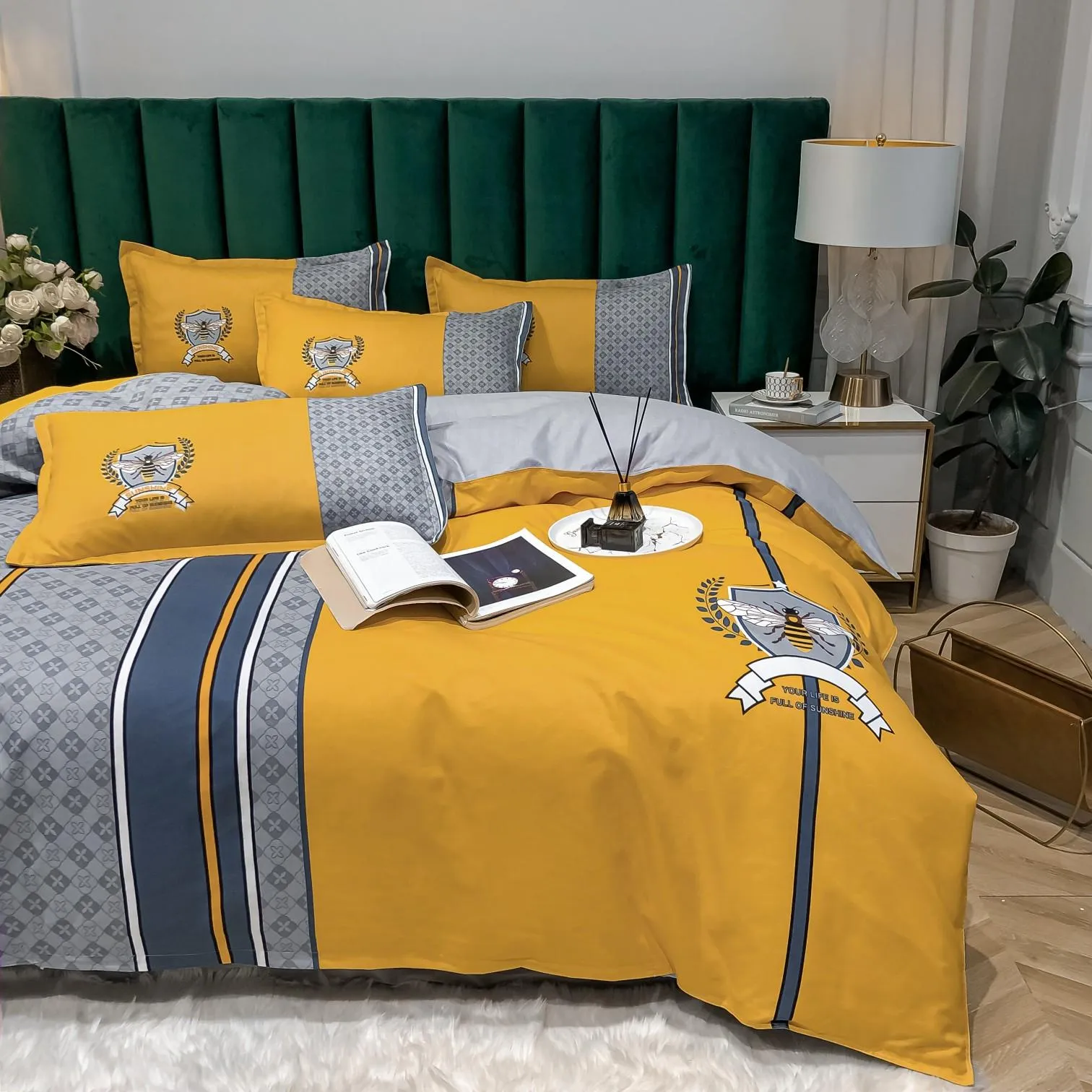 モダンなデザイナーの寝具セットカバーファッション高品質の綿クイーンサイズXuryベッドシートComforters3863786