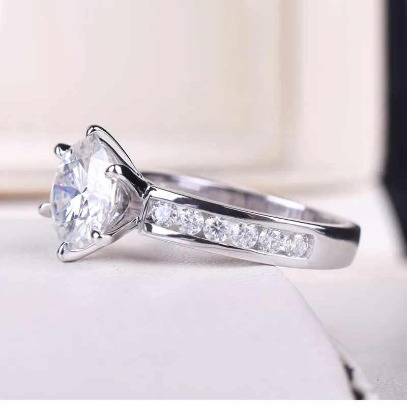 AEAW 2ctw 8mm F Round Cut Bague de fiançailles en diamant de mariage Double Halo Platine Plaqué Argent 220216