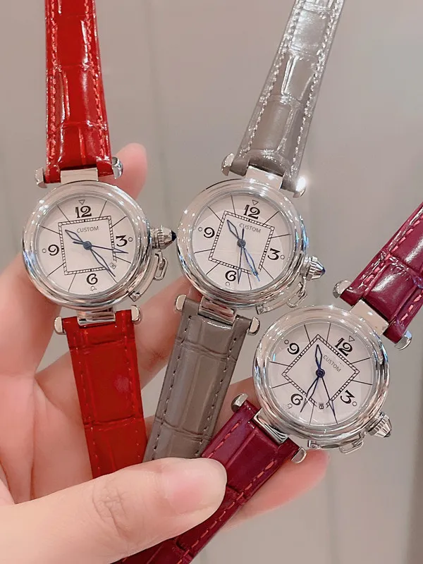 Nieuwe Mode Merk Vrouwen Quartz Horloge Pasha Ontwerp Vierkante Ronde Wijzerplaat Roze Wit Paars Lederen Polshorloge Kalender clock291Q