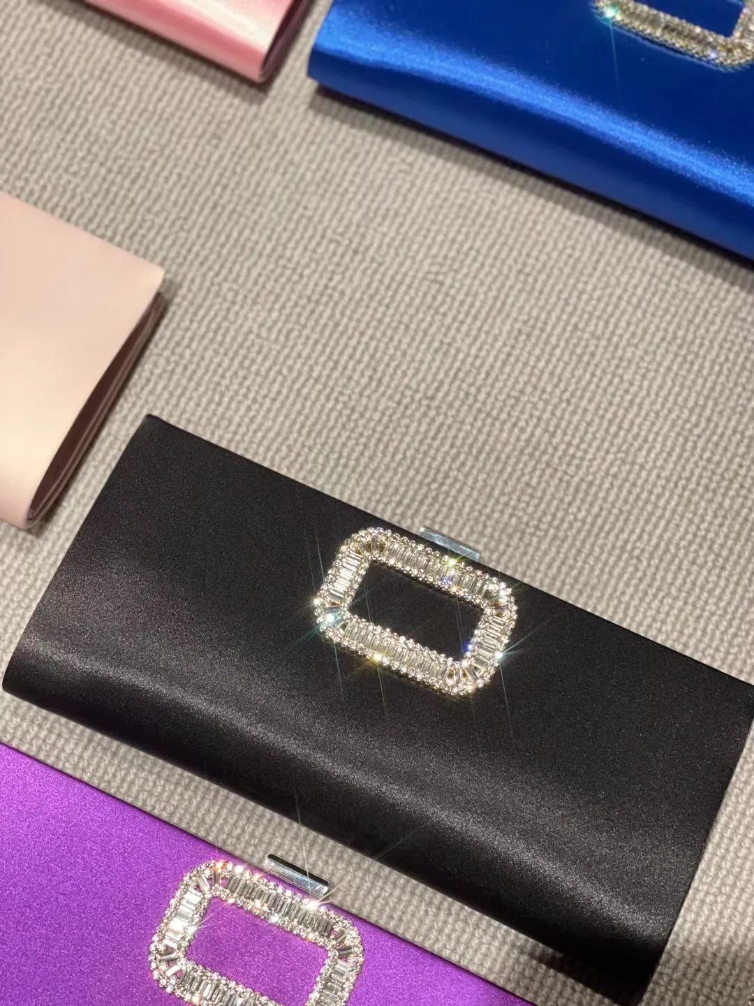 High-End-Klassiker, Allgleiches, mit Diamanten besetztes Kleid, Abendtasche, Abendessen für Damen, europäische und amerikanische Retro-Abendtaschen auf der ganzen Welt eve282J