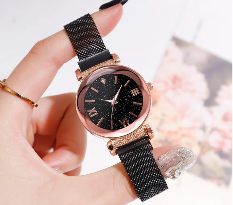 Mulilai Marka Yıldızlı Sky Luminous Quartz CWP Kadınlar Saatler Manyetik Şey Band Çiçek Dial Luxury Noble Ladies Watch Breaselet295G