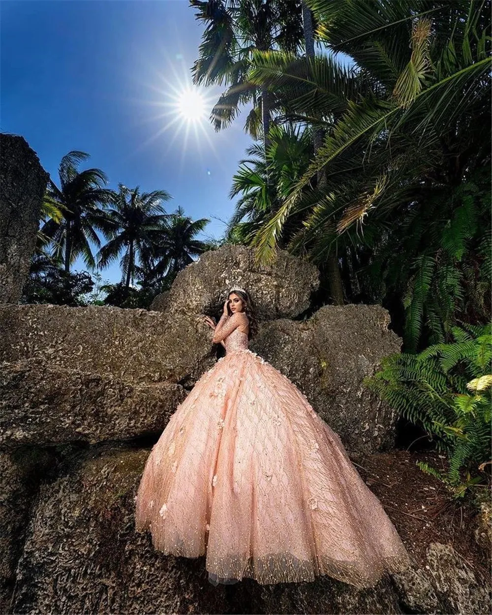 2021 Lśniąca różowa suknia balowa sukienki Quinceanera z koraliki z tiulu na ramię cekinowa Słodka 15 16 Sukienka XV Party Wear 218i
