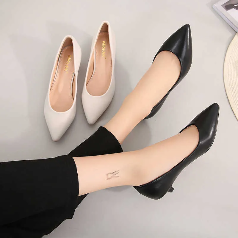 Women's 3.5cm Med High Heels Pumps Office Lady Woman Shoes Sexy Bride Party Pointed Toe Split Leather White Black E0002 210610