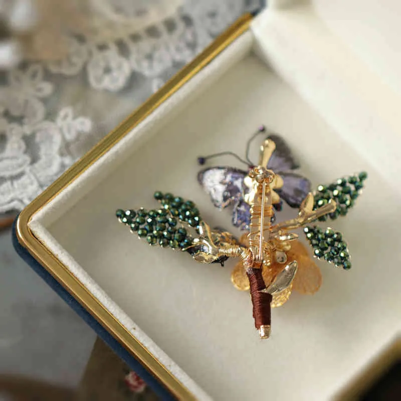 2021 creative fashion jewelry handmade net flower butterfly vintage dress brooch pin for women