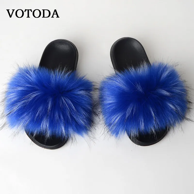 New Fluffy Faux Slides Pantofole da donna Furry Raccoon Sandali Finta pelliccia di volpe Infradito Home Fuzzy Donna Scarpe casual in peluche Y200423