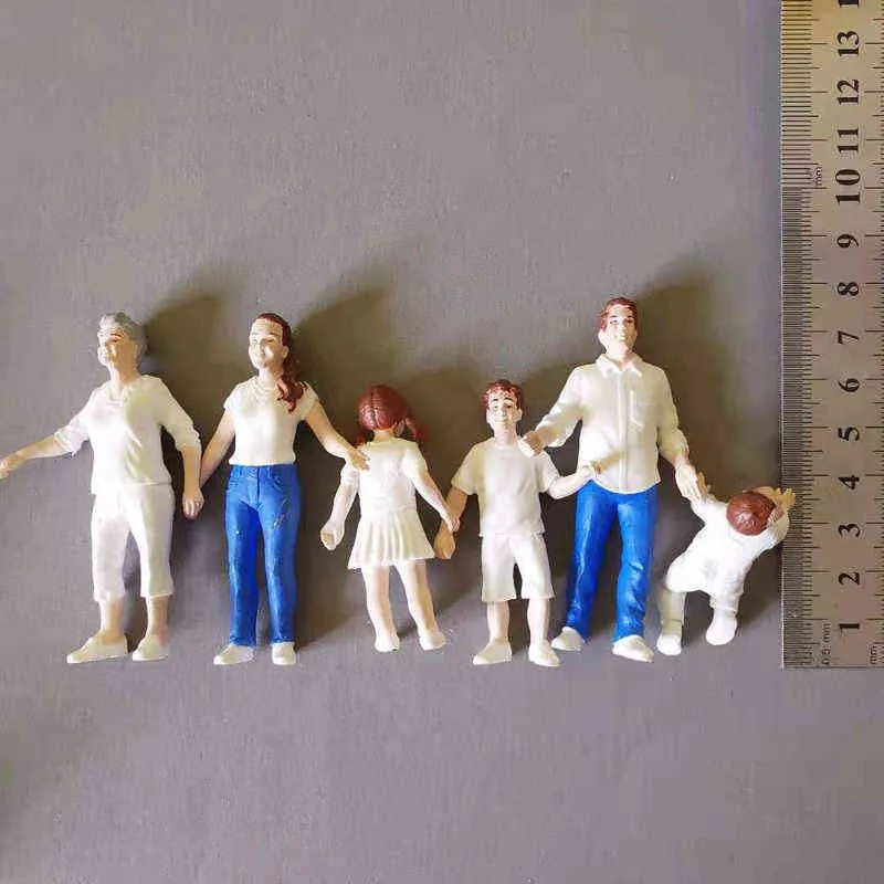 Famille garçon fille papa maman / miniatures personnes / belle figurine / fée jardin gnome / terrarium / statue / maison / maison de poupée décor / modèle / jouet 211105