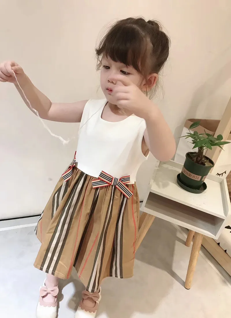 2021 Lato Nowa Dziewczyna Designer Princess Dress Dzieci Stripe Bowknot Plisowane sukienki Dzieci Słodka Bez Rękawów Kamizelka Sukienka Sundress C6954