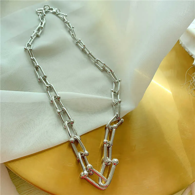 Chaîne de clavicule hip-hop exagérée à la mode légère luxe KD avec collier en forme de U épais Europe et États-Unis métal Q0809
