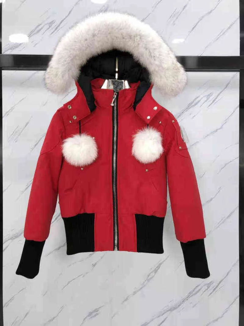 本物の毛皮のボールの冬の女性のMs Knukerlesデビーパーカーダウンジャケット厚い屋外のファッションコート厚い防風ショート211216