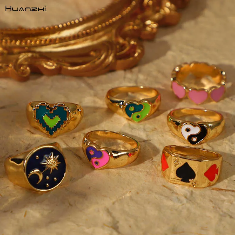 HUANZHI 2021 New Trendy Colorful Heart Tai Chi Dripping Oil Rings Metal Gold Color Hit Ring for Women Men Girls Party Jewelry X0715