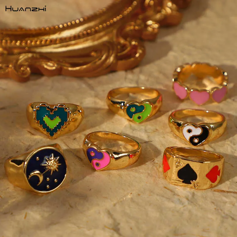 HUANZHI 2021 nouveau coeur coloré à la mode Tai Chi gouttes huile anneaux métal couleur or Hit anneau pour femmes hommes filles fête bijoux X0715