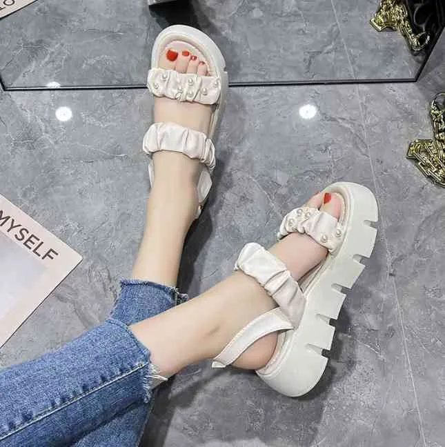 2021 Sommar damer Sandaler Skor för kvinnor Comfy Soft Leather Women's Sandals Wedge Low Heels Skor Tjock botten X220214