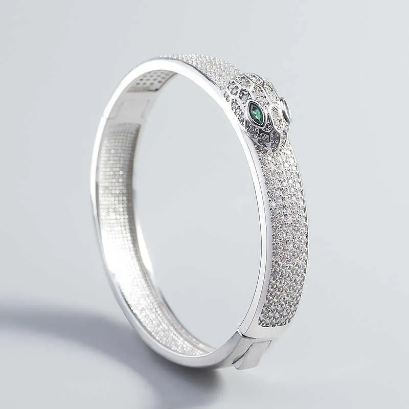 Zilveren kleur slang groene ogen armband ring armband hoge kwaliteit vrouwen kubieke kristal zirkoon luxe sieraden ontwerpers mode q0717