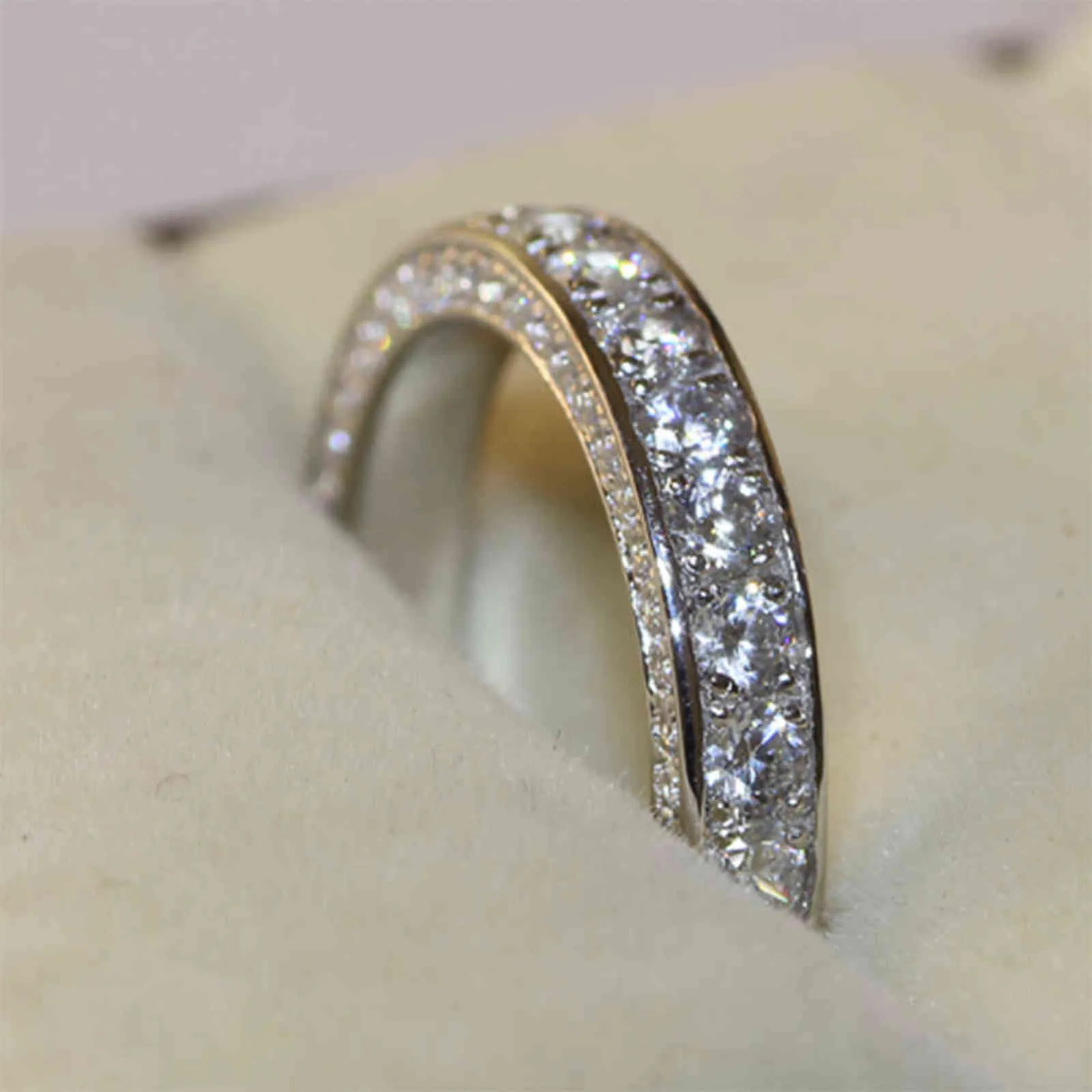 Huitan – bague classique pour femmes, anneau entièrement pavé de cristal, pierre de Zircon, brillant, pour amoureux, mariage, fiançailles, bijoux ronds