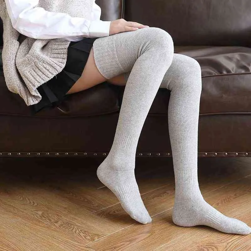 Bas de coton épais et chaud pour femmes d'hiver Harajuku rétro antigel Terry chaussettes de genou de mode es 211204