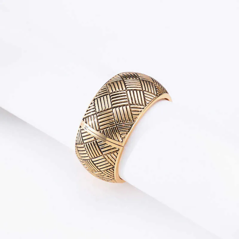 Gypsy Ethnic Square Pattern Metal Carved Wide Bangles Tibetan Vintage Retro Tribal Fashion Bracelet Bangle Cuff for Women Q0719