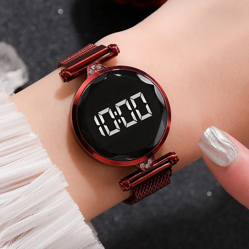 Luxe LED Vrouwen Magnetische Armband Horloges Rose Goud Digitale Jurk Horloge Quartz Horloge Dames Klok relogio feminino273J