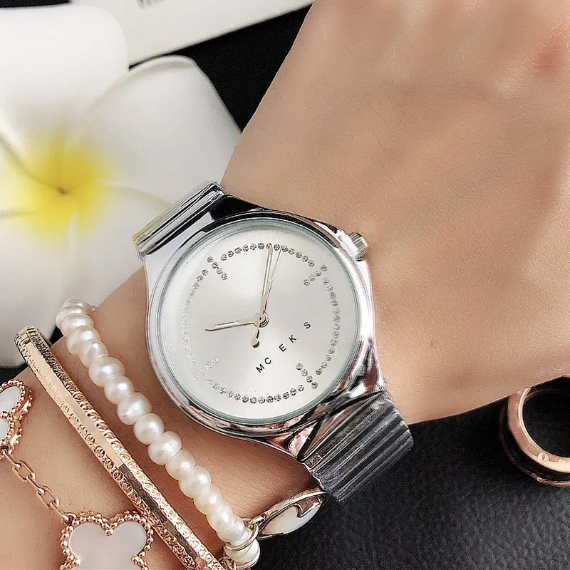 Brand Quartz Wrist Watches for Women Lady Girl Crystal Big Letters Style Metal Steel Watch Watch M83245N