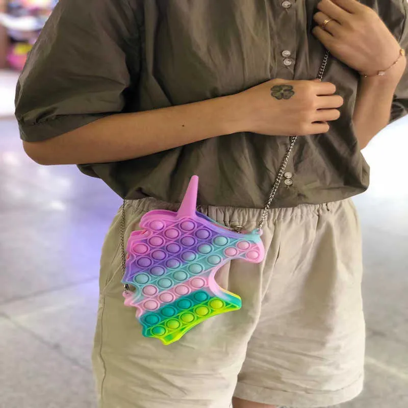 10st/DHL Anti Angst Toy Rainbow Unicorn Ryggsäck Purses Chain Bag Sensory Slicone Finger Pet Bubble Board Game Christms Kids Girls Gift H917A5YC3911626