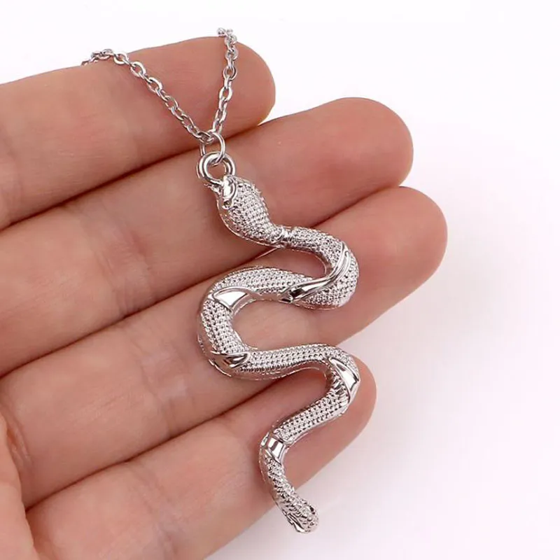 Collar de serpiente para mujer, colgante colgante de serpiente Animal, estilo minimalista, joyería de Navidad para mujer, regalo Bijoux