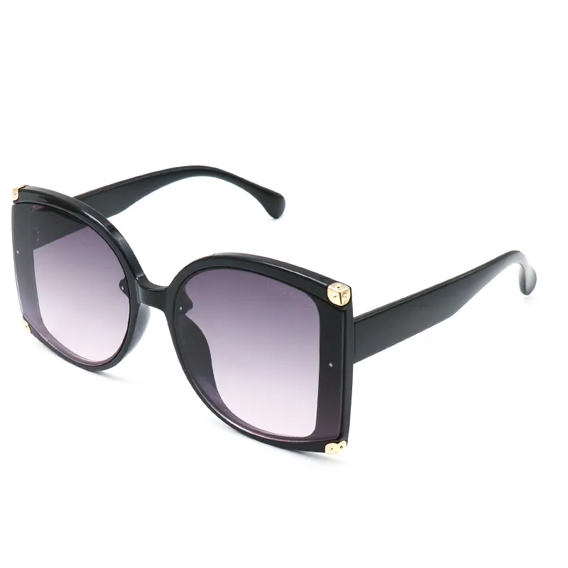 Lunettes de soleil pour hommes Luxury de luxe de haute qualité verres de soleil Femmes de style rétro D lentille de forme empêche les lunettes UV 5 types de colour260i