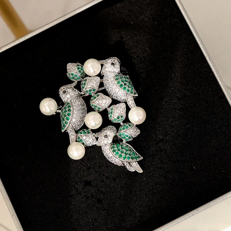 Korea Fashion Pearl Bird Brooch Jewelry Bling Cubic Zirconia Brooches Pins Suit Pin Women Luxury Wedding Corsage