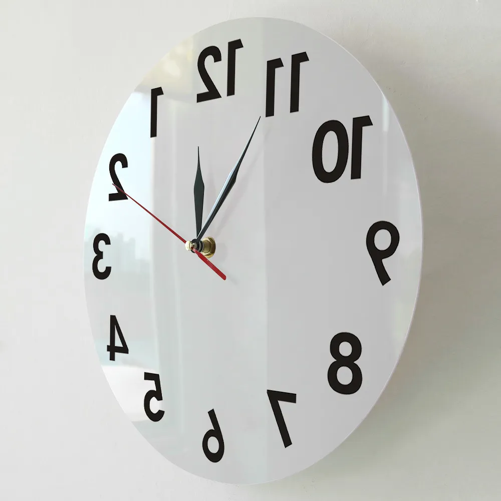 Reverse Wall Clock Ongebruikelijke nummers achteruit Modern Decoratieve wijzerplaat kijken Uitstekend Timepiece voor uw muur 210310