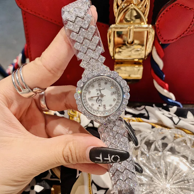 Mode plein cristaux Bracelet montres pour femmes strass bijoux montre Notes de musique Vogue filles robe montre-bracelet Quartz