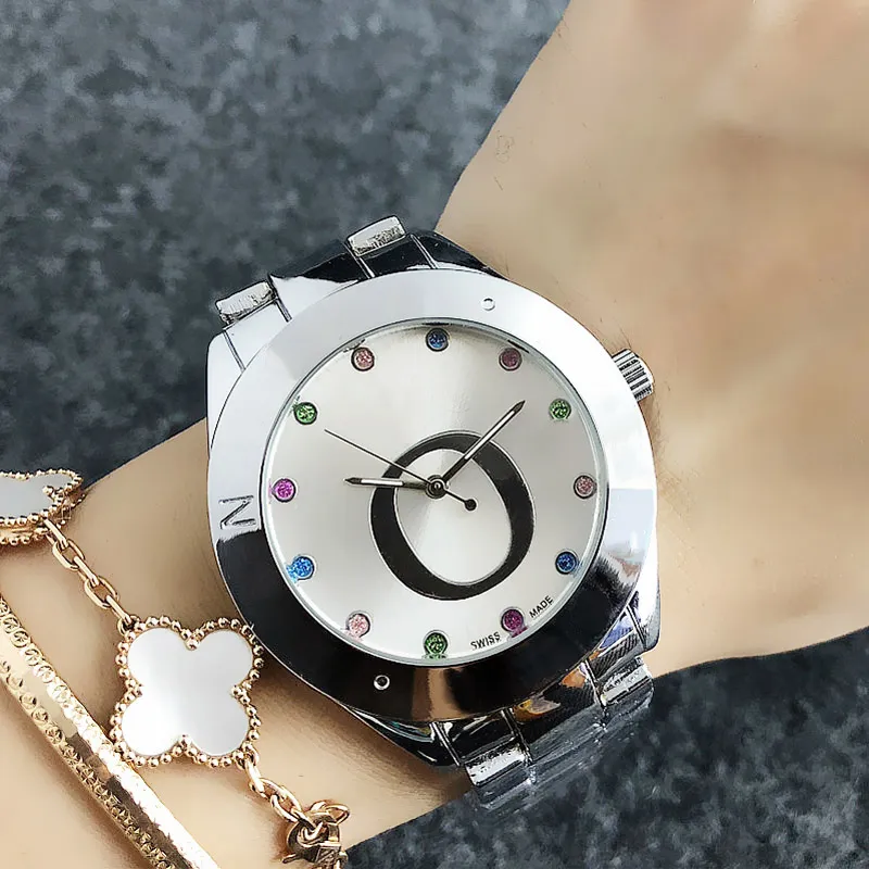 Fashion Big Letters Design Watches Women Girl kleurrijke kristalstijl metal stalen band Quartz pols horloge P242175