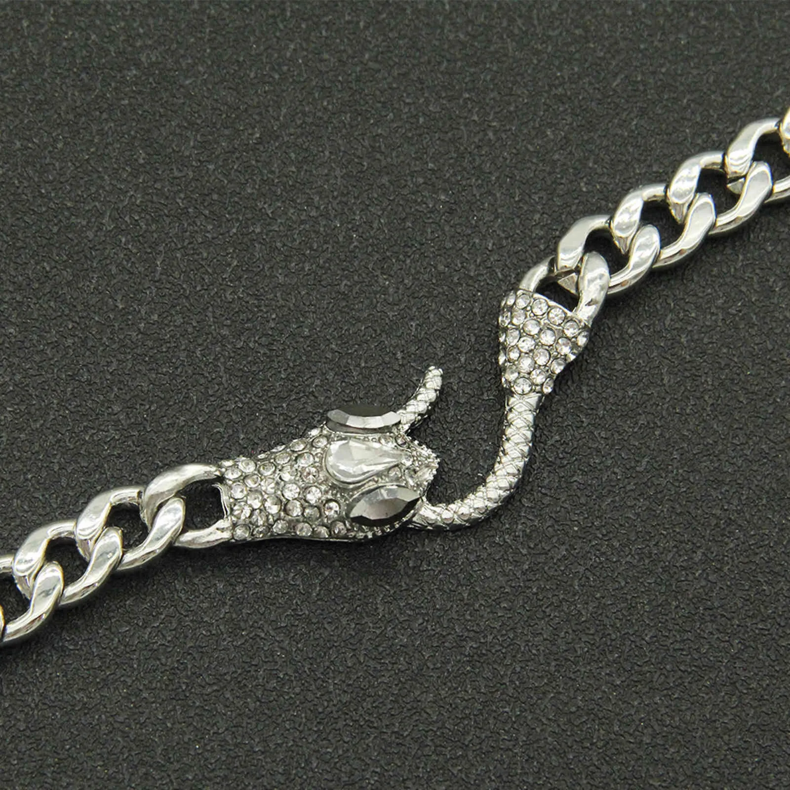 Strings ins style short cuban chain neck chain fashion design threedimensional diamond inlaid snakehead necklace jewelry