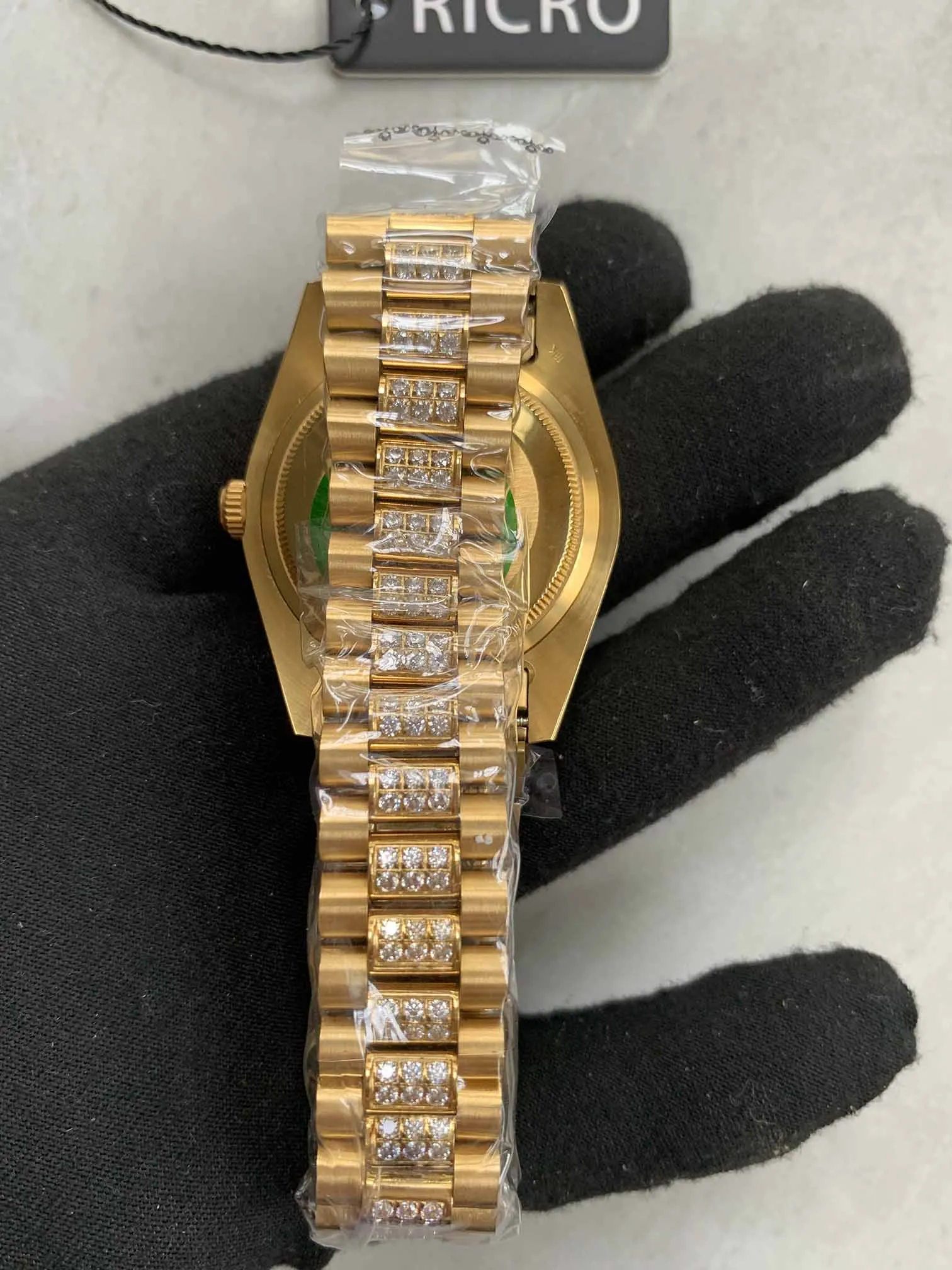 Master Watch Luxurious and Noble Gold Case Diamond Dial 36 mm Sapphire Glass Automatisk mekanisk rörelse Hela detaljhandeln297x